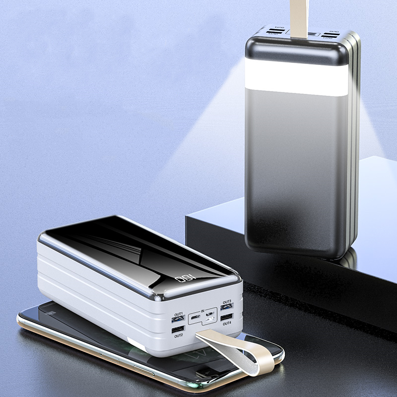Precio al por mayor 100000 Mah Power Banks Cuatro puertos de salida USB Super Gran capacidad 100000 Mah Power Bank